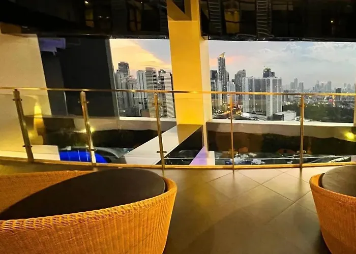 The Gramercy With Balcony 5*