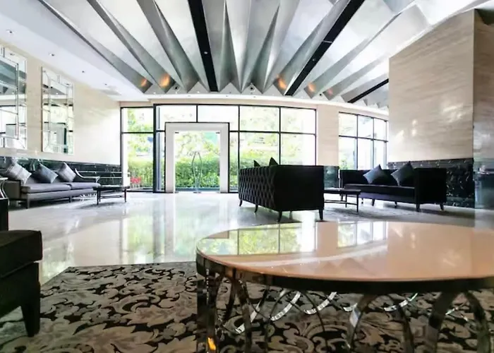 The Gramercy With Balcony 5*